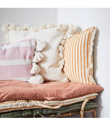 Funda de cojín de algodón rosa con rayas blancas y borlas JUICE 40x60cm