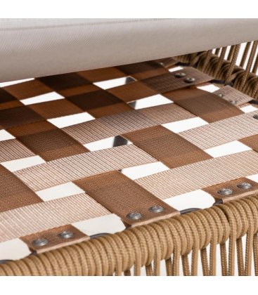 Sofá de exterior beige con patas metálicas negras TERES