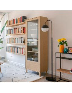 Vitrina de madera con 1 puerta de vidrio y cajón VISSE...