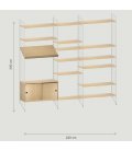 Estantería STRING de 3 módulos con 1 cabinet y 1 revistero en roble con paneles grises.