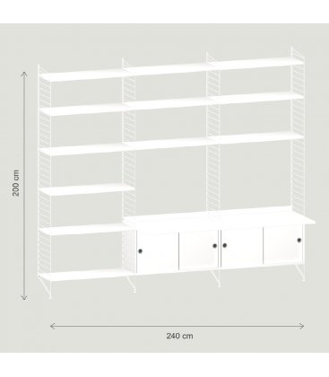 Estantería STRING de 3 módulos con 2 cabinets y 2 escritorios en blanco.