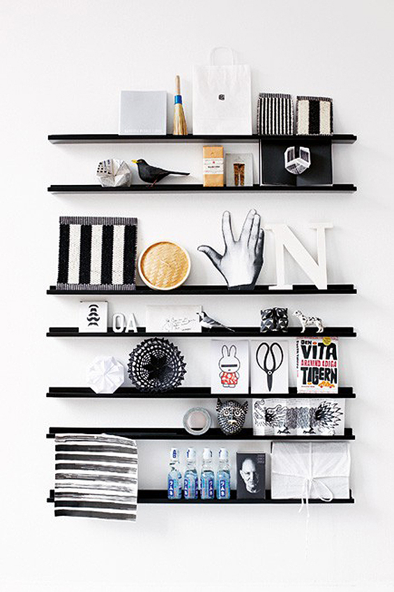 REFORMAS DE DISEÑO_ESTANTE RIBBA DE IKEA_USOS ORIGINALES_USOS ALTERNATIVOS_FOTO VÍA pinterest 03 REFORMAS DE DISEÑO_ESTANTE RIBBA DE IKEA_USOS ORIGINALES_USOS ALTERNATIVOS_FOTO VÍA pinterest 03