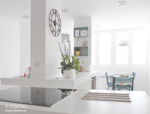 Cocina. Reforma integral de vivienda en Madrid by R de Room