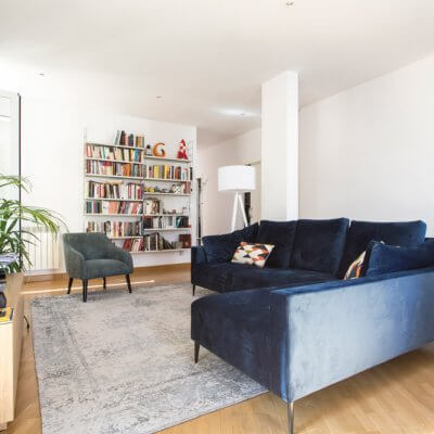 Proyecto de interiorismo en Luchana (Madrid) por R de Room. Diseño de estar-comedor.
