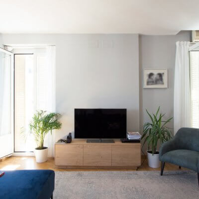 Proyecto de interiorismo en Luchana (Madrid) por R de Room. Diseño de estar-comedor.