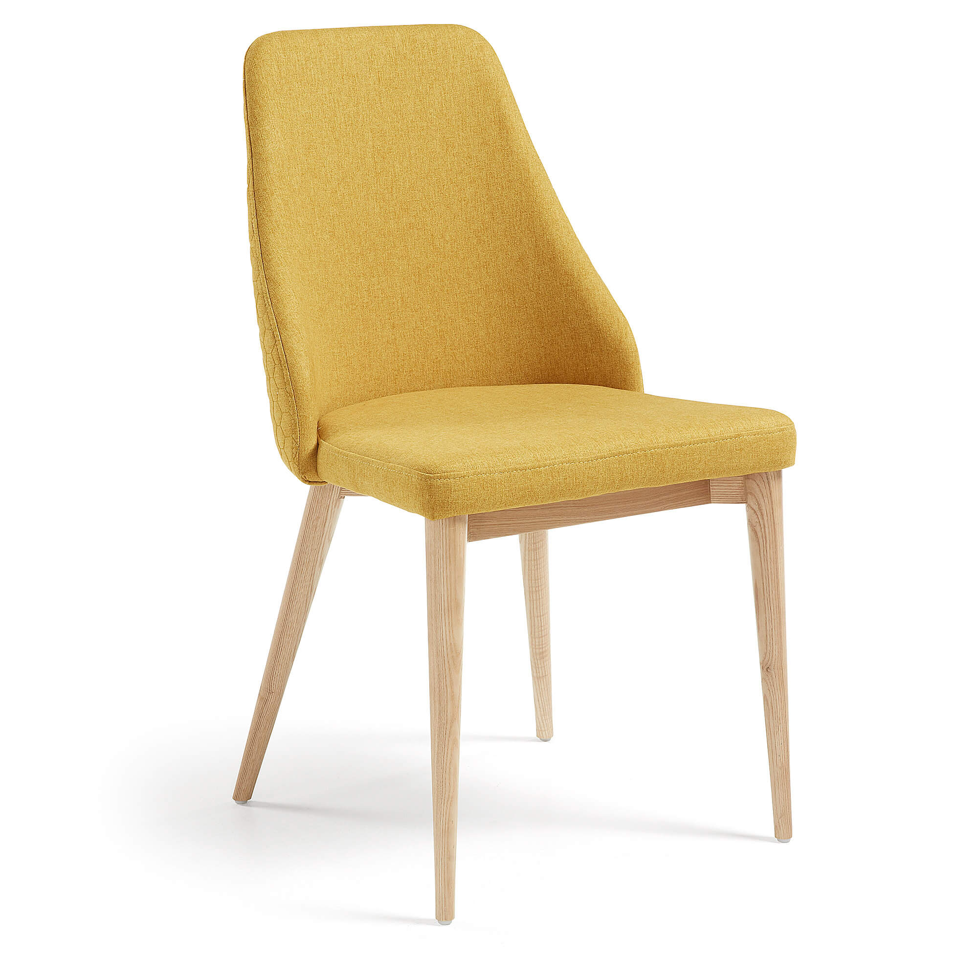 R DE ROOM silla de comedor color mostaza. Parte exterior del respaldo con pespuntes de formas hexagonales. Silla muy cómoda.