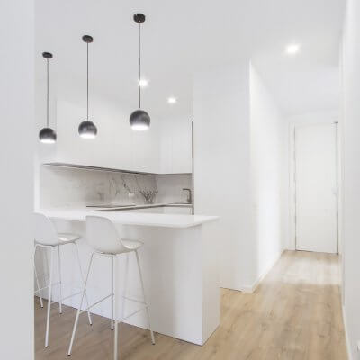 Proyecto de reforma en Chamberí (Madrid) de R de Room. Cocina abierta.