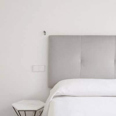 Proyecto de reforma en Chamberí (Madrid) de R de Room. Dormitorio principal.