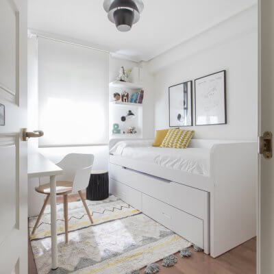 Interiorismo de vivienda_dormitorio juvenil-escritorio-cama nido-colorido