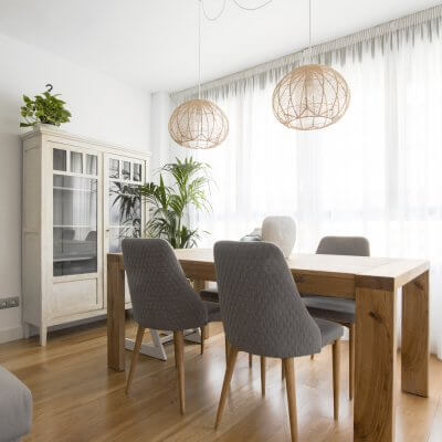 R de Room_interiorismo de vivienda en Montecarmelo_Madrid_salón_comedor_estar_livingroom_ambiente nórdico cálido_toques de color